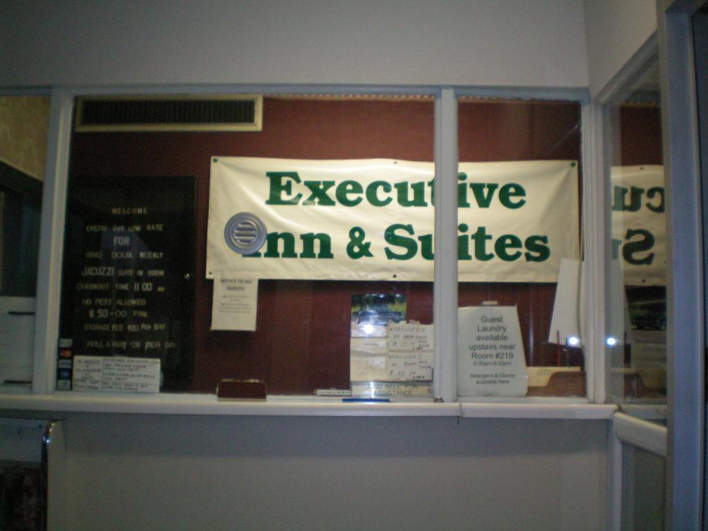Executive Inn & Suites - אוגוסטה מראה חיצוני תמונה